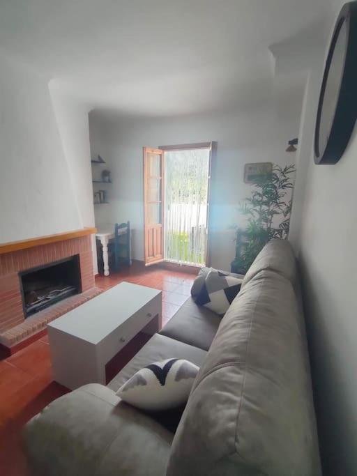 Ventana Al Albarracin Apartment